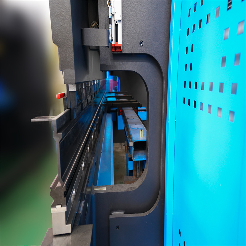 250 tonni ohutu CNC hüdrauliline presspidur teraspleki painutamiseks