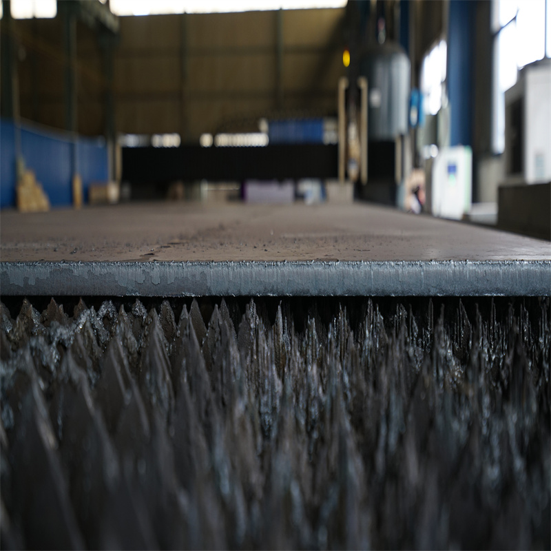 Hiina kõrge kvaliteediga odav 3kw kiudlaseriga lõikamismasina hind