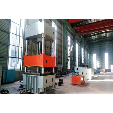 200-tonnine nelja kolonni moodustav hüdrauliline press pressseebiploki jaoks