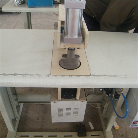 suure kiirusega CNC-lehtmetalli pressimismasin perforeeriv metallplaadi augud mulgustamiseks