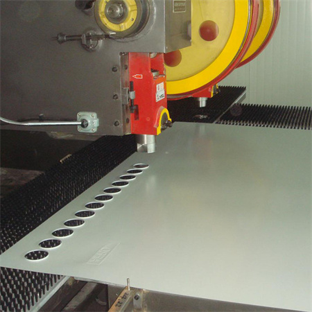 Lehtede stantsimismasin Metalli stantsimismasin ACCURL Lehtmetalli mehaaniline CNC-torniga stantsimismasin hind tehasest